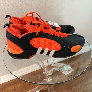 Adidas D.O.N. Issue 5 Trainers SIZE US 19